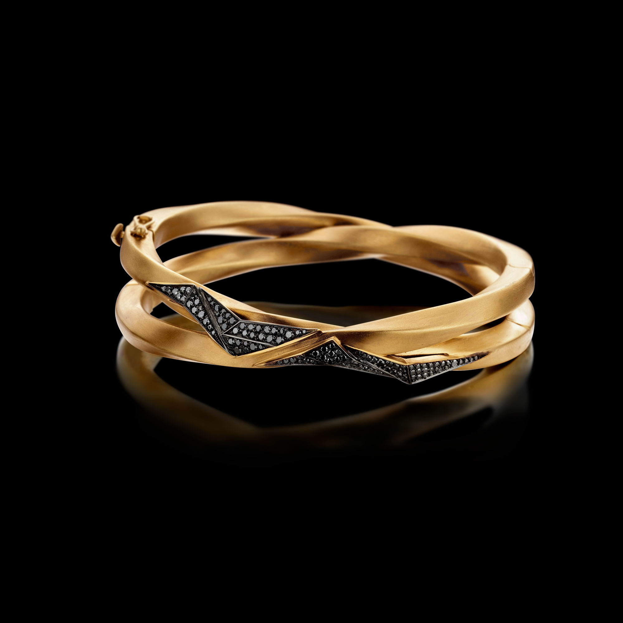 Bare_CARIOCA_double_bracelet_yellowgold_blackdiamonds_1